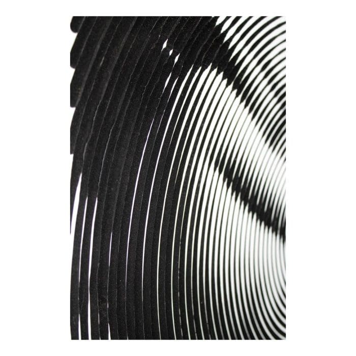 Halftone image - woman