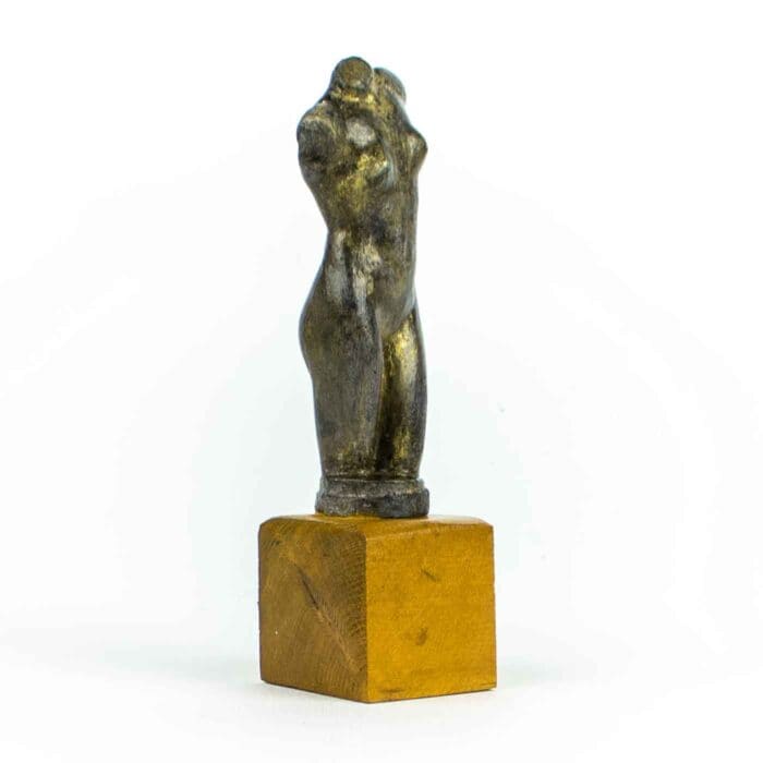 Statue - Female body