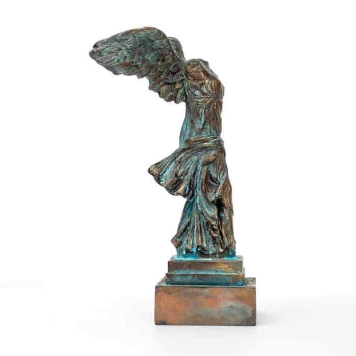 Nike of Samothrace – Statue