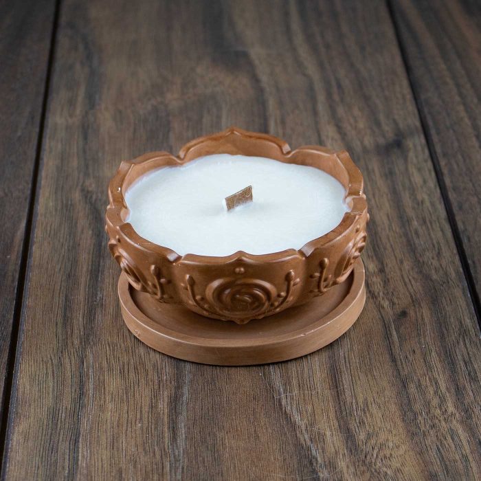 Soy candle in gypsum pot