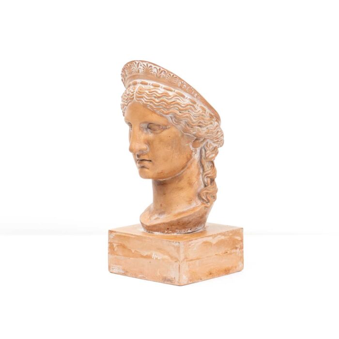 Statue of Greek goddess Hera