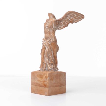Statue – Nike of Samothrace