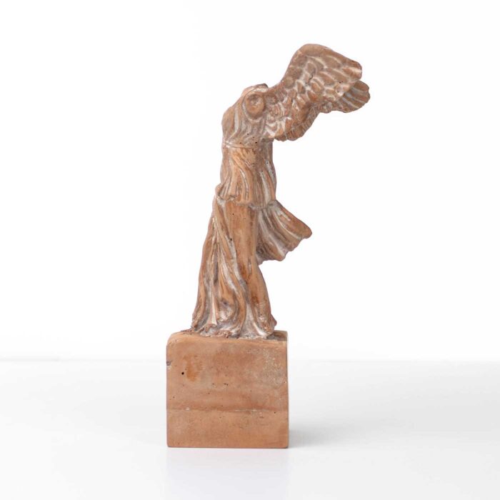 Statue – Nike of Samothrace