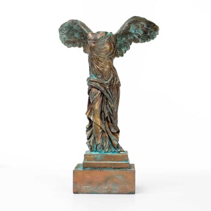 Nike of Samothrace – Statue